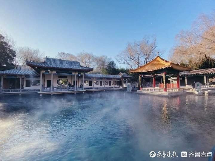 濟南趵突泉水位入冬後緩跌,“趵突騰空”勝景仍“在線”