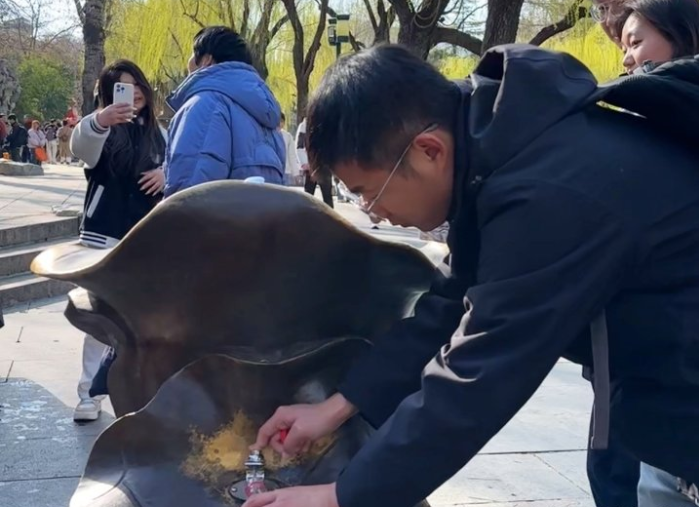 甘泉免费喝！济南多处泉水直饮点恢复供水