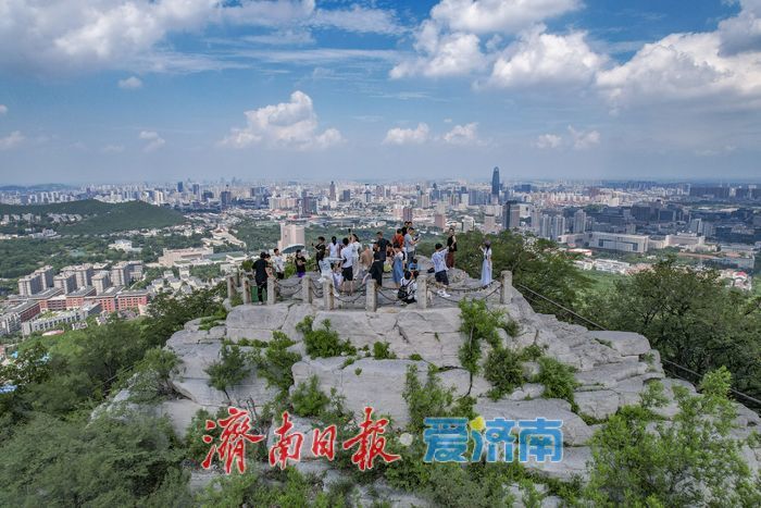 一年四季 泉在济南丨雨霁云开登高望远,千佛山上风景独好