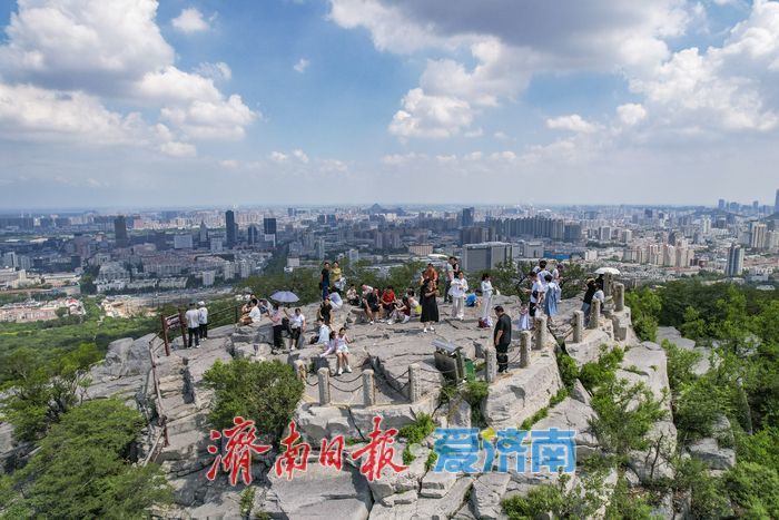 一年四季 泉在济南丨雨霁云开登高望远,千佛山上风景独好