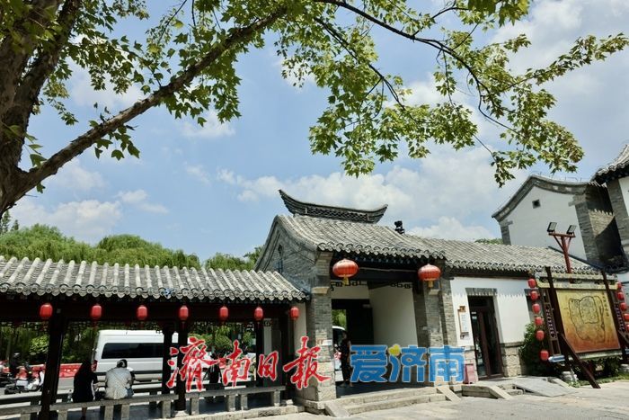 雨后百花洲畔引客来 泉城古韵共蓝天