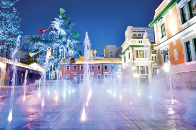 老建筑变身艺术中心 打造梦幻夜景喷泉