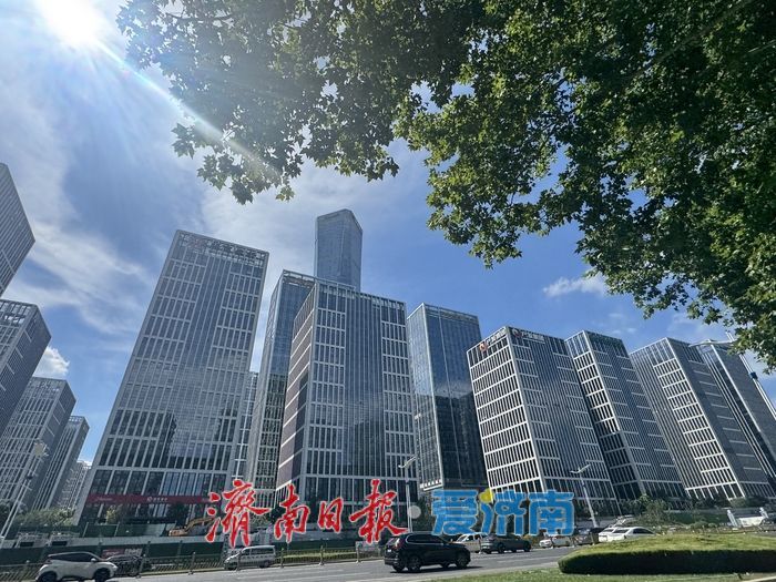 一年四季 泉在济南丨蓝天白云作“画布” 初秋济南尽显诗意画卷