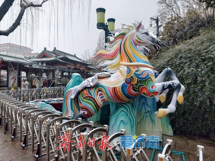 一年四季 泉在济南丨趵突泉畔花灯初绽,泉城年味渐浓