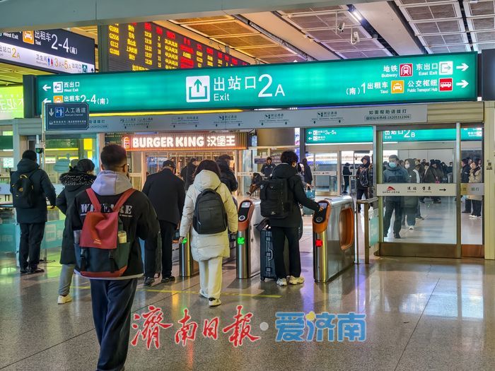 春运倒计时，高校寒假陆续开启，铁路迎学生客流高峰