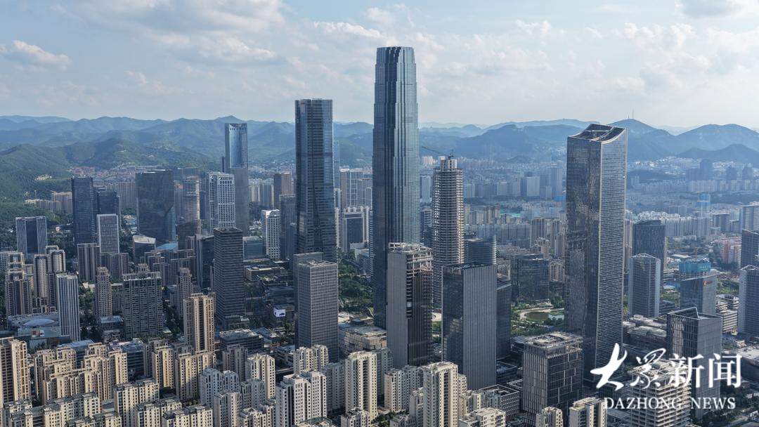 云端俯瞰，邂逅泉城山水与繁华