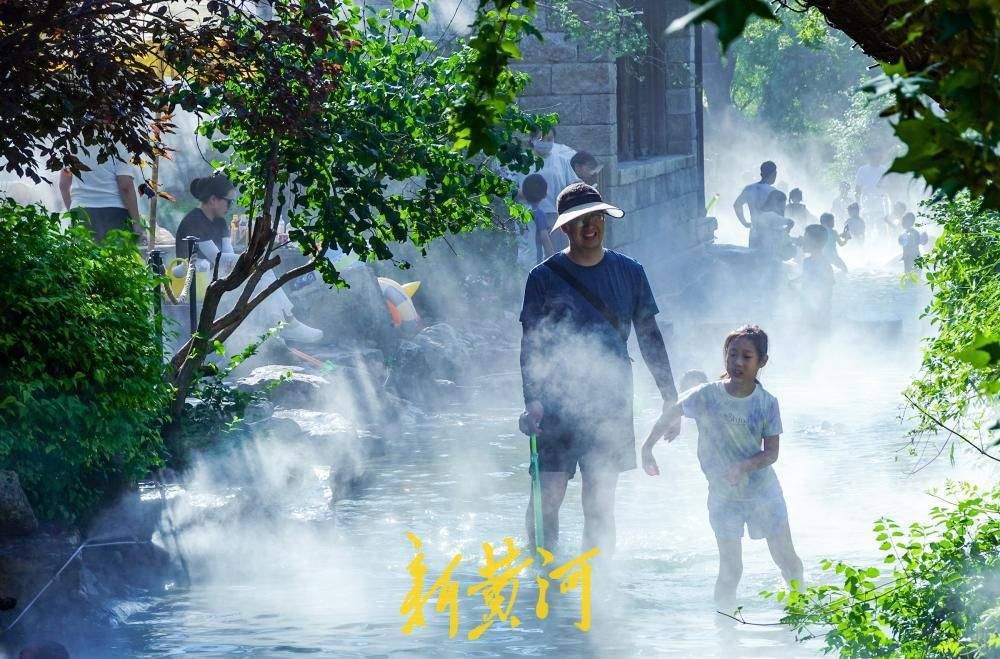 济南:泉水雾森送清凉 开启消暑“仙境模式”