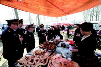 [视频]云南楚雄发生食物中毒事件 103人就诊